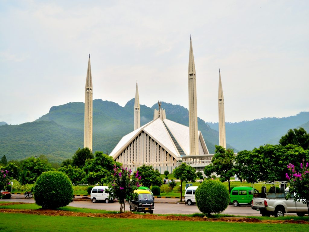 Shah_Faisal_Mosque_2